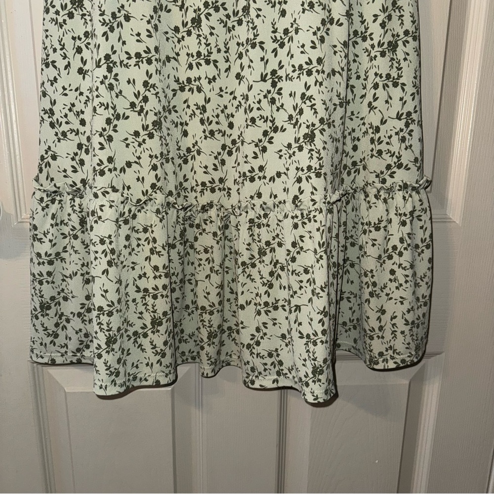 Kaileigh Green Floral Midi Dress - Picture 6 of 8